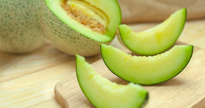 Makan Melon Yuk dan Dapatkan Manfaat Kecantikan Ini